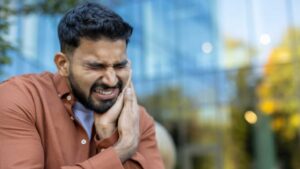 Avoid Pain: Book Your Immediate Dental Care Appointment Today